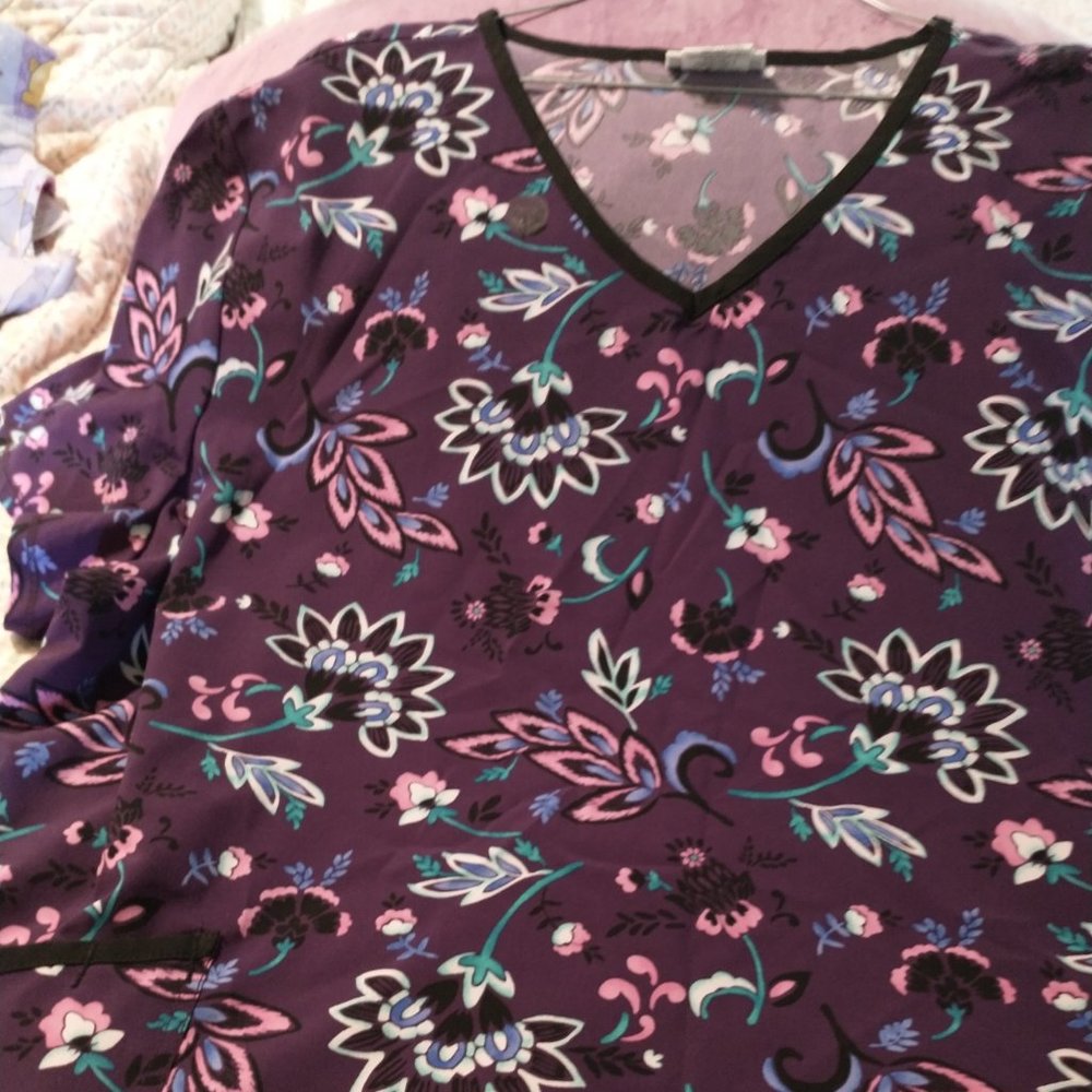 Scrubstar scrub top